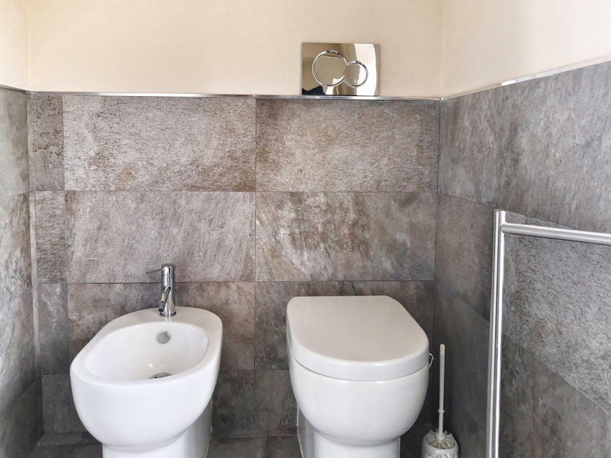 Appartamento Deluxe Con Terrazza Sul Mare Savona Zewnętrze zdjęcie