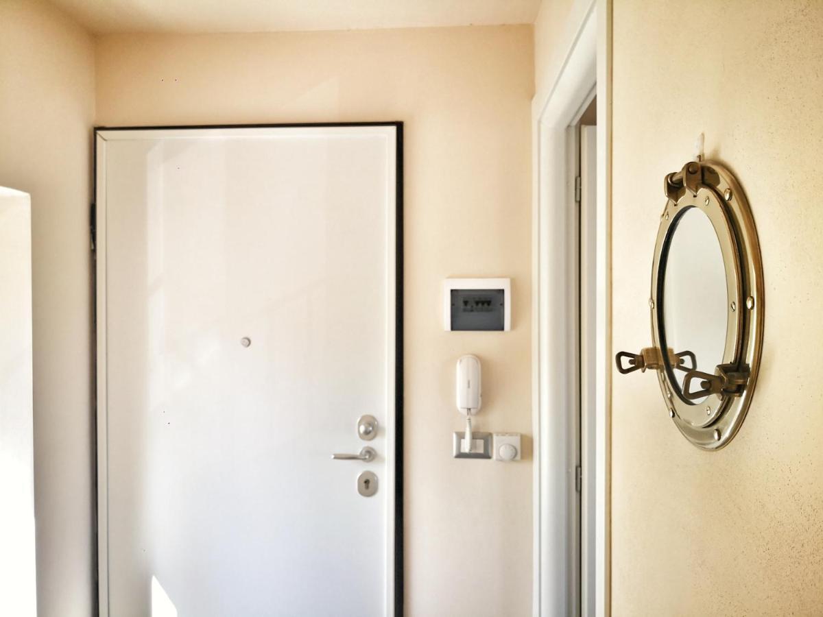 Appartamento Deluxe Con Terrazza Sul Mare Savona Zewnętrze zdjęcie