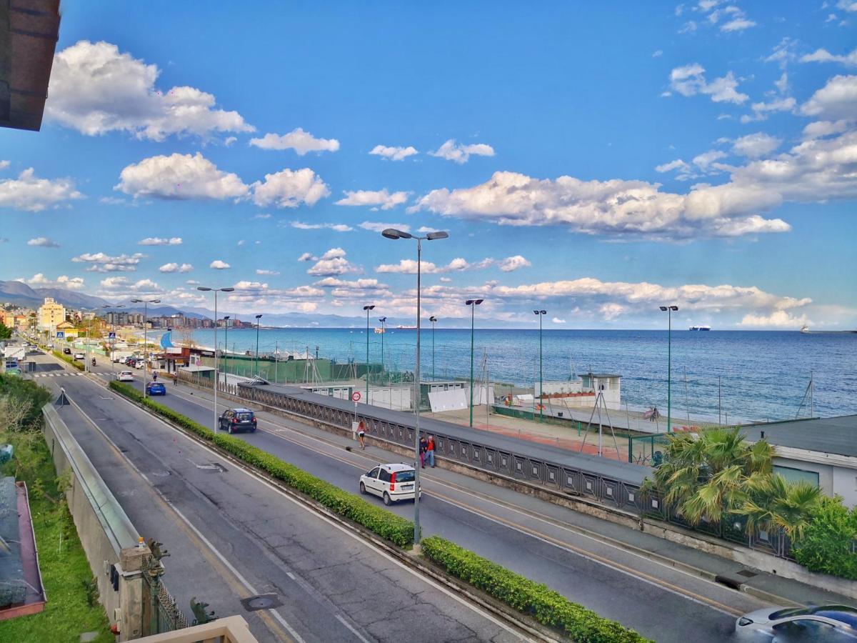 Appartamento Deluxe Con Terrazza Sul Mare Savona Zewnętrze zdjęcie